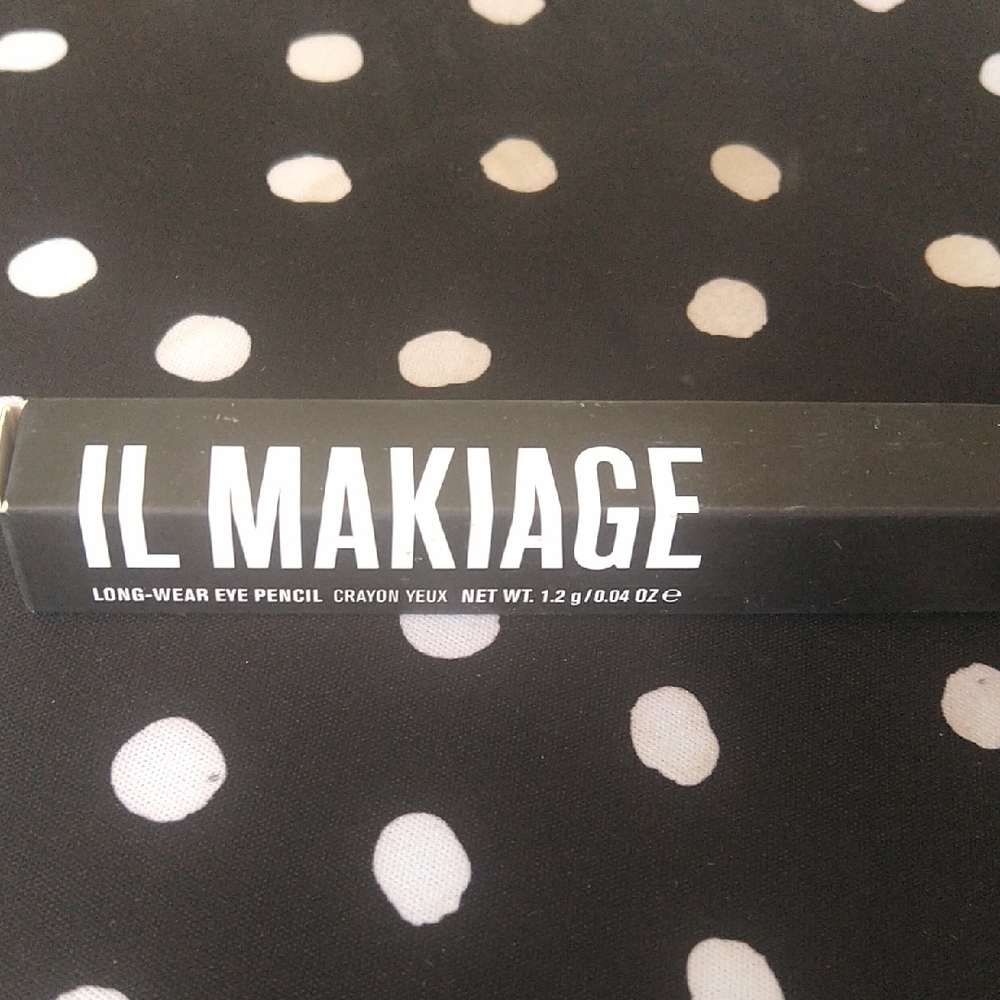 IL MAKIAGE Long-Wear Eye Pencil